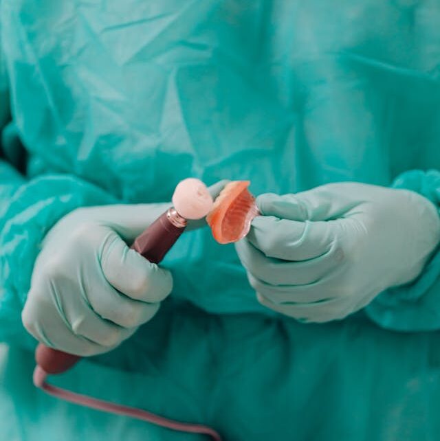 Ile kosztuje wizyta u protetyka stomatologicznego w 2025 roku?