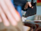 Jak długo powinien chłodzić się wyrób czekoladowy w tunelu?