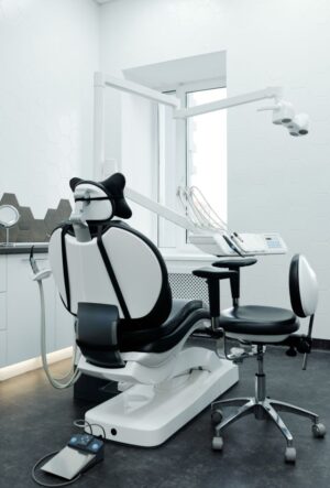 Jak często senior powinien chodzić do dentysty?