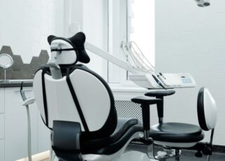 Jak często senior powinien chodzić do dentysty?