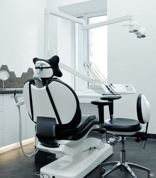 Jak często senior powinien chodzić do dentysty?