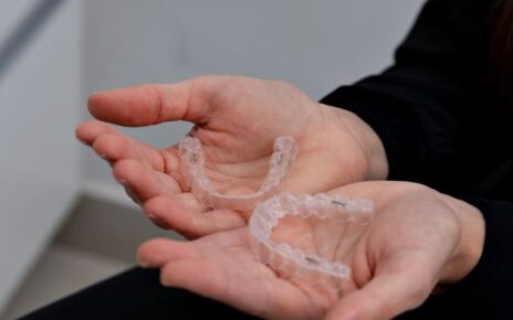 Dla kogo Invisalign będzie dobrym rozwiązaniem?